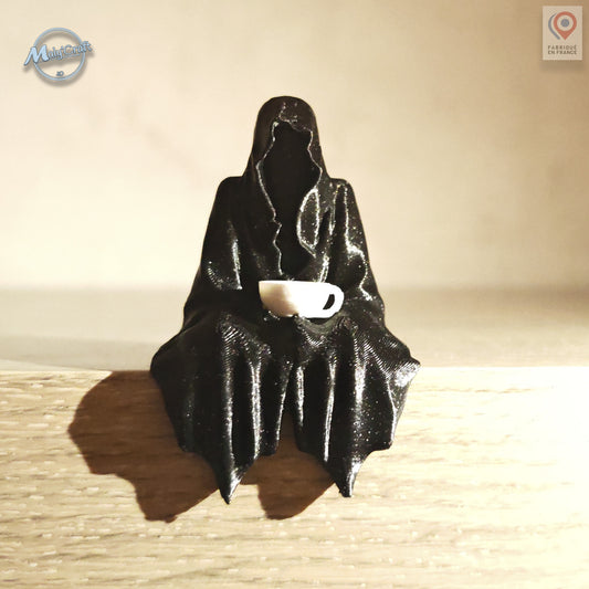 Statue “La Faucheuse” – Figurine fantôme assis 3D – Inspiration fantasy sombre Made in France