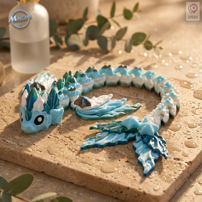 photo-principale.jpgDragon articulé Mizu édition Bleu Océan sur travertin avec gouttes d'eau, figurine aquatique 3D MalyCraft3D